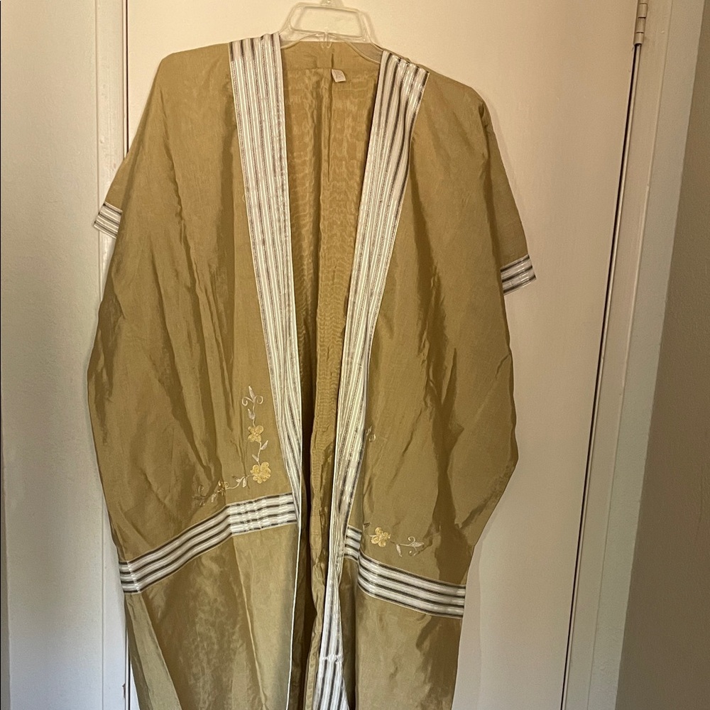 Elegant yello gold Embroidered Women's kaftan (open abaya)